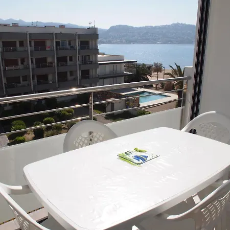 Miramar 28a * Roses