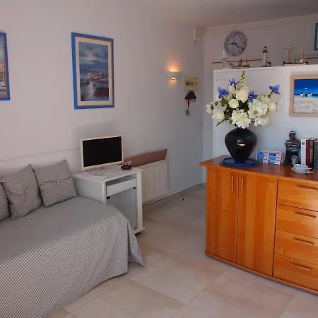 Miramar 28a *