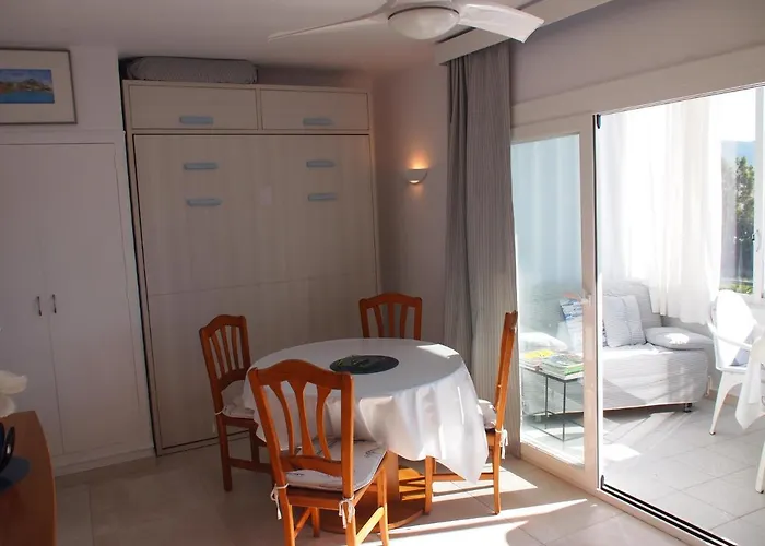 Miramar 28a * Roses