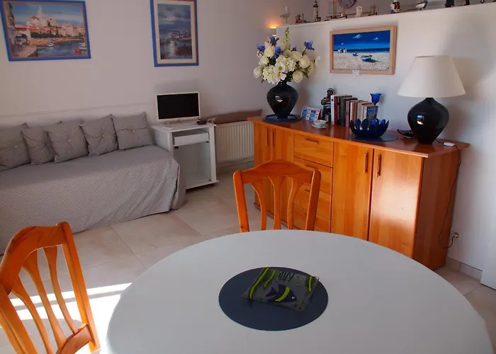 Appartement Miramar 28a *